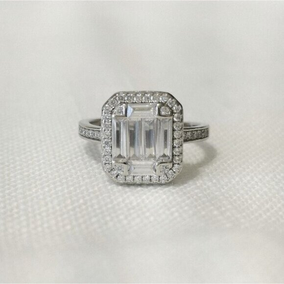 Sterling Silver Baguette cut CZ Ring with Halo size 6.75 - Picture 9 of 9